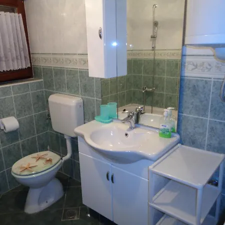 Apartment Ivica - Quiet Street *