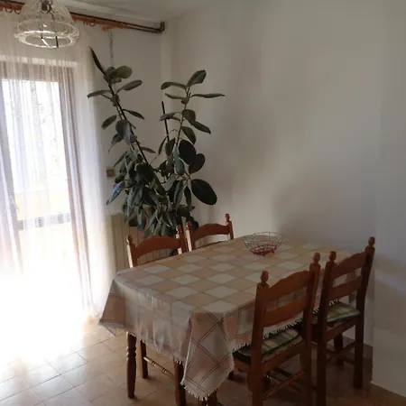 Apartment Ivica - Quiet Street Pula